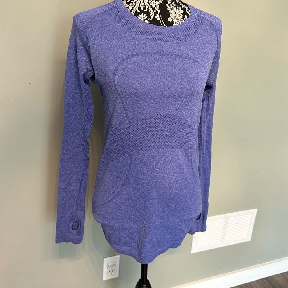 Lululemon size 8 swiftly long-sleeve